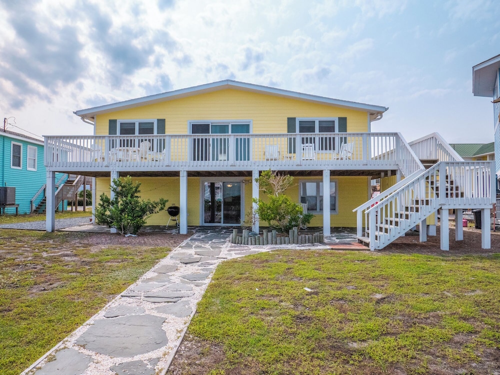Bear's Den by Topsail Realty