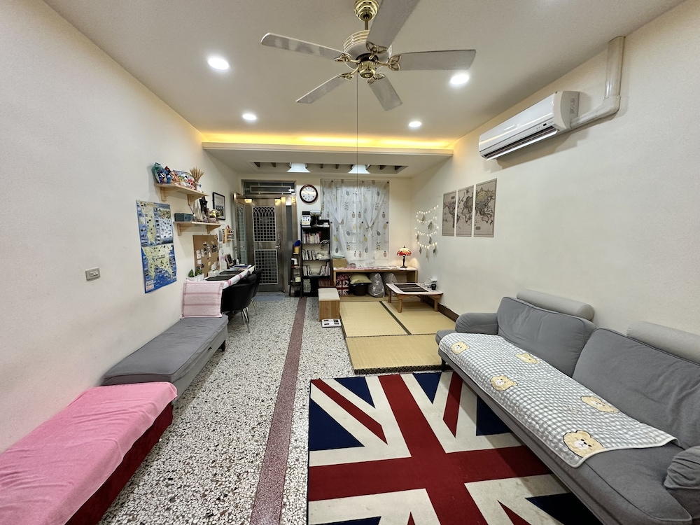 Fang Ju Backpackers view 5
