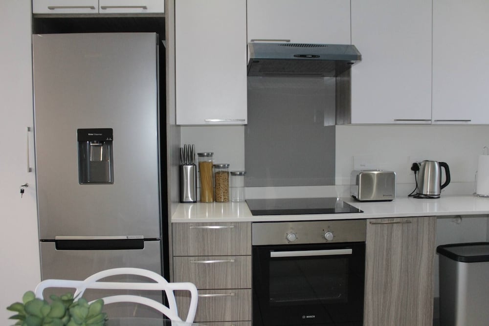 Stunning 2 bed Apartment Near Monte Casino