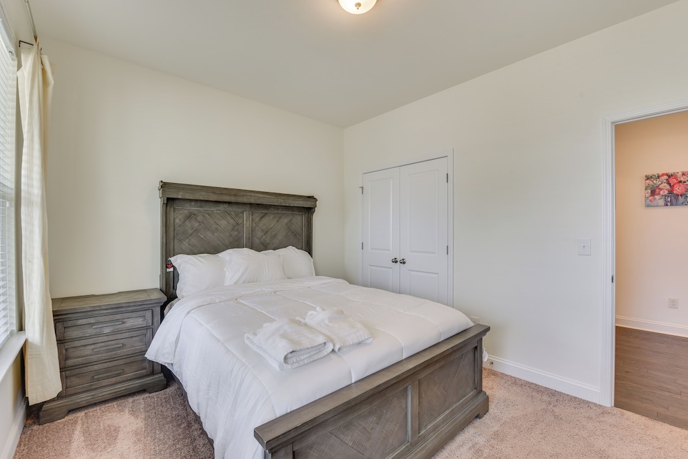 2 Mi to Historic Dtwn Belmont: Family Gem w/ Patio