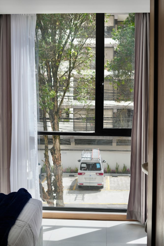 ADN Apartments and Studios