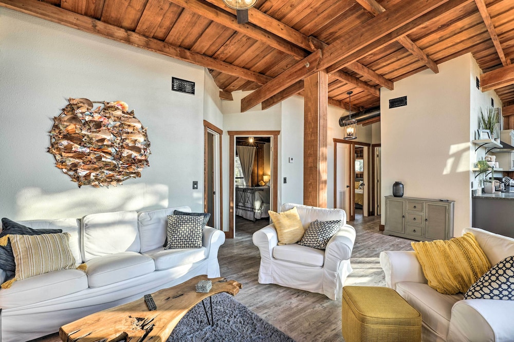 Renovated Fort White Retreat w/ River Access! - Property Image 2