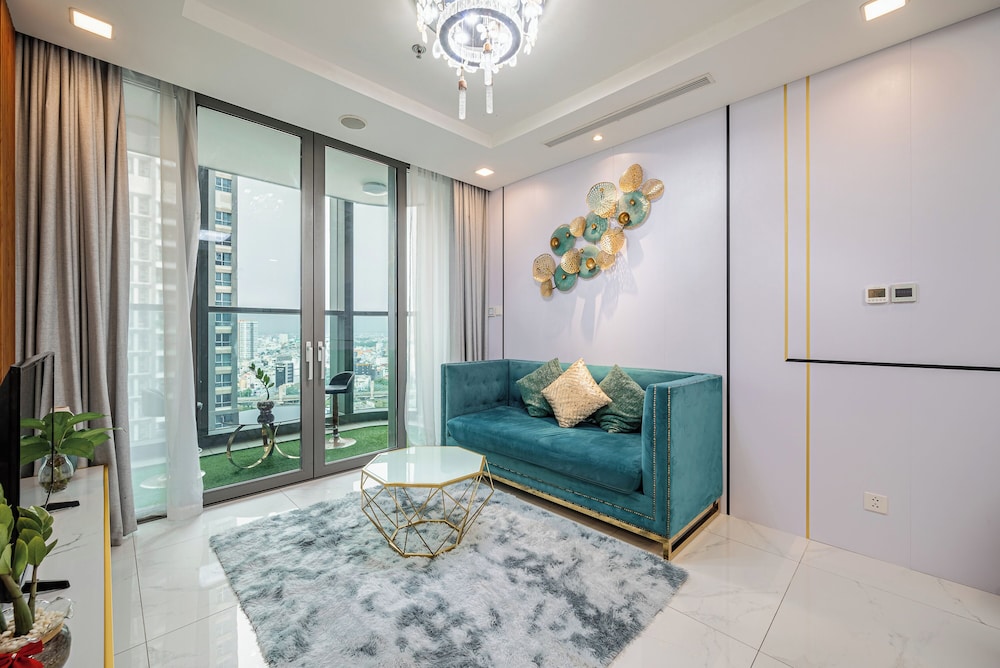 Landmark Apartment in Vinhomes Central Park