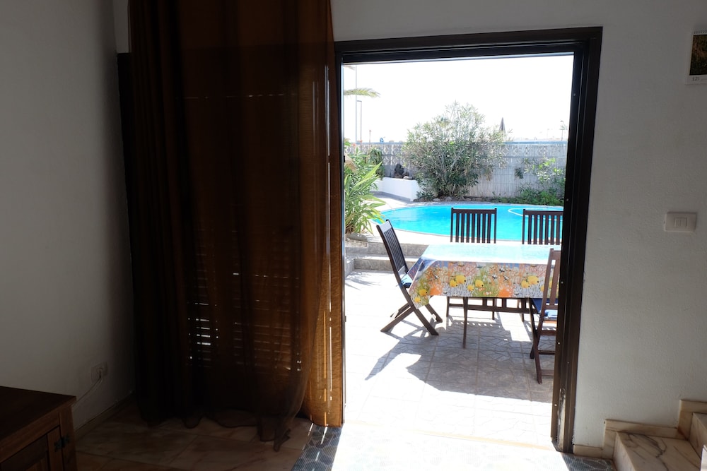 Little House With Pool,sea-and Mountainview and big Sunterrace for 4 Pers view 5