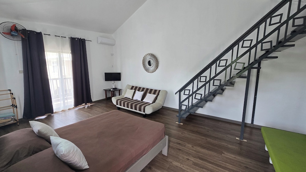 Beau Soleil Apartments photo 1