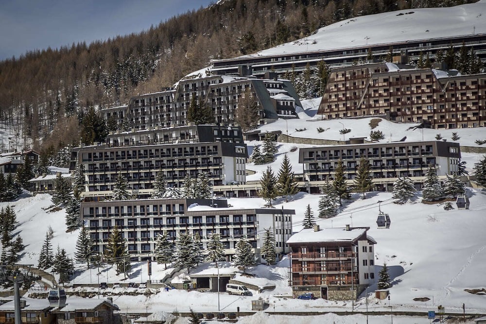 Hotiday Sestriere Ski Run