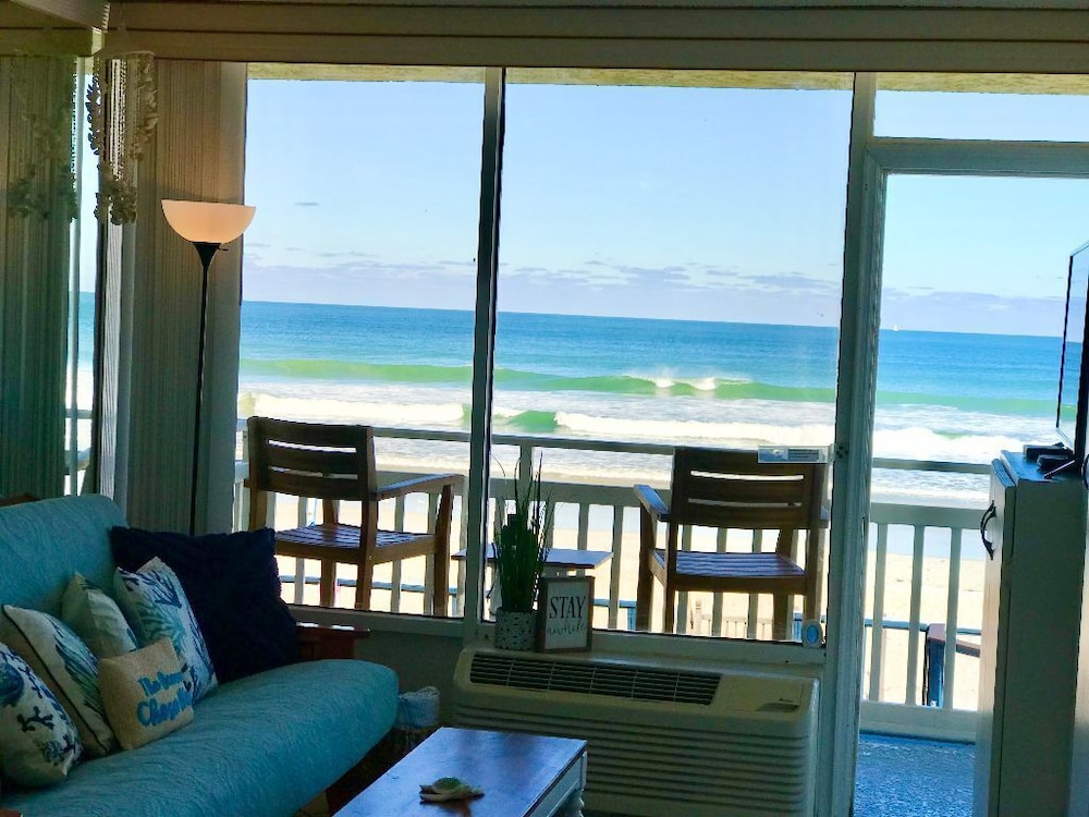 Symphony Beach Club