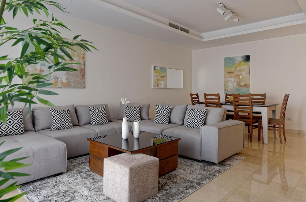 Vesta - Luxury Apt - 2Br - Cfc XII