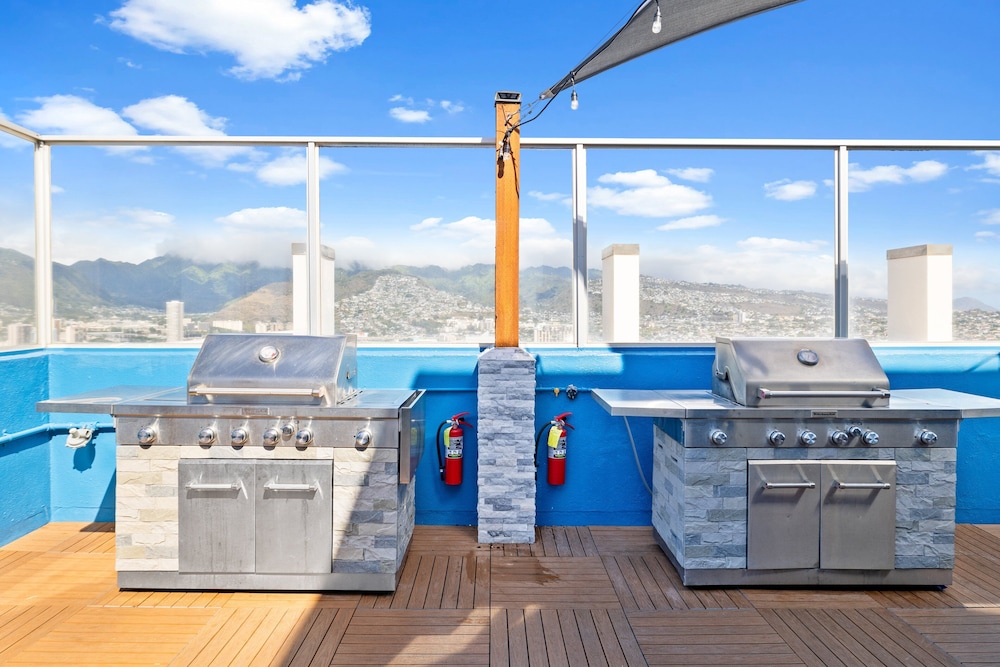 Pacific Monarch - 1 BR - Ocean & City Views