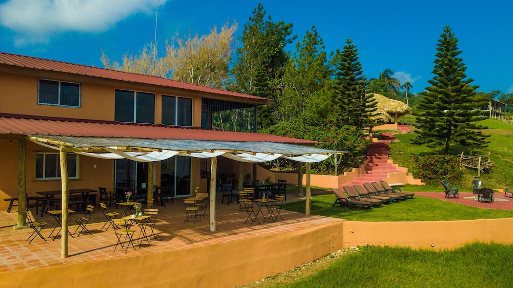 Villas del Lago Lake Resort & Campground