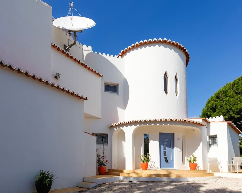 66 ADM Clara Beautifully Renovated Villa