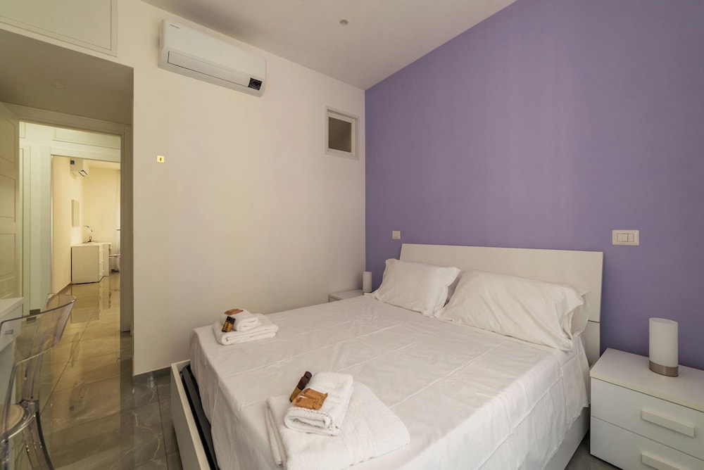JOIVY Delightful 3-bed Flat with Balcony