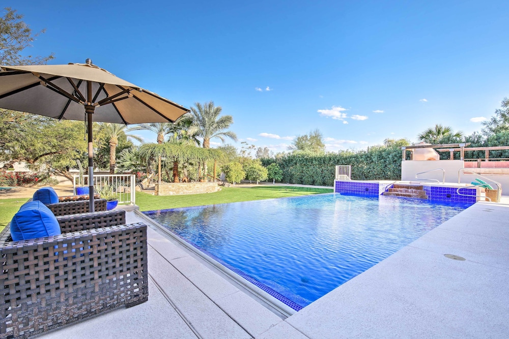 Lavish Paradise Valley Home w/ Sports Court & Pool