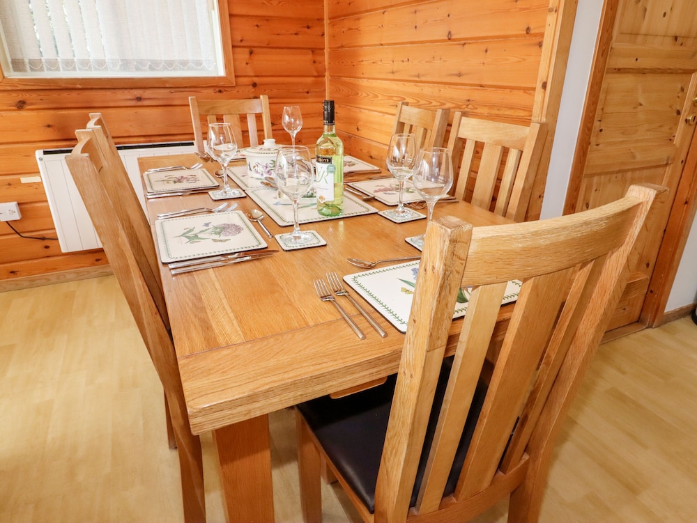 Watersview Lodge
