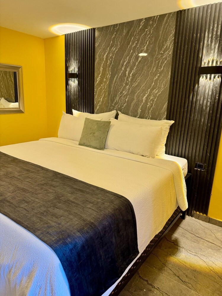 Hotel y Termales Castillo del Lago
