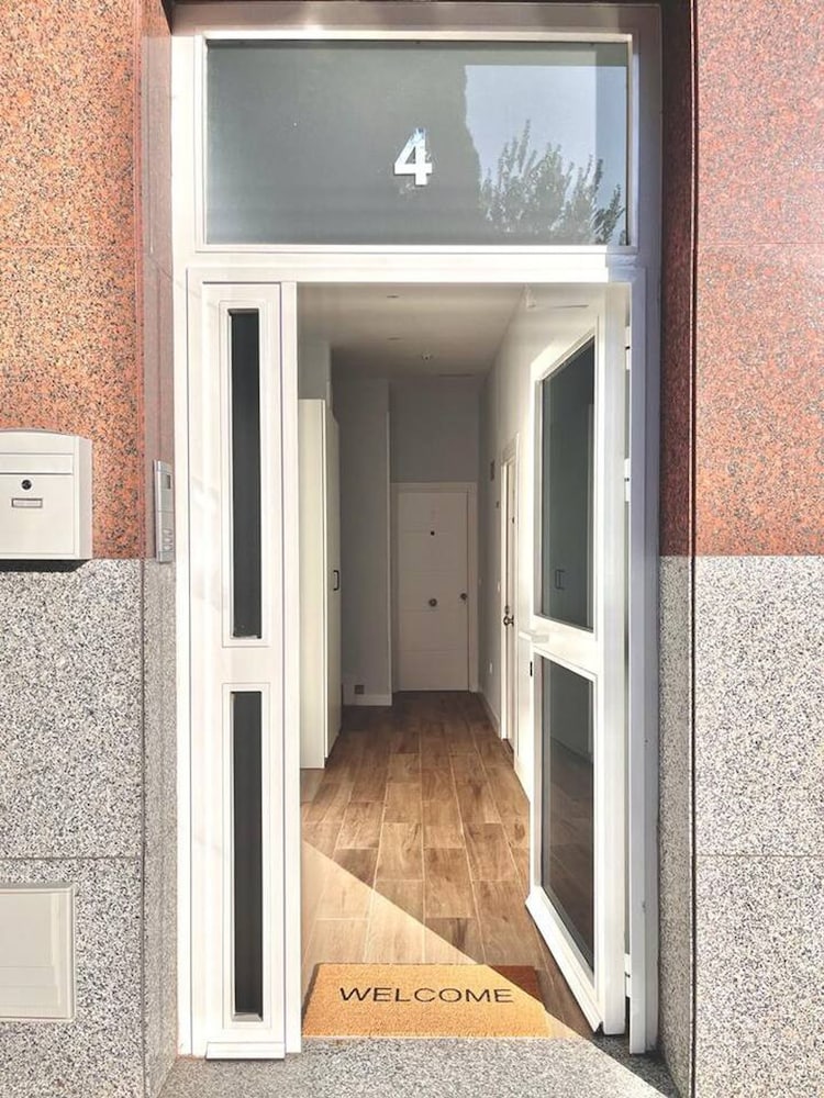 Ifema III in Madrid With 1 Bathrooms