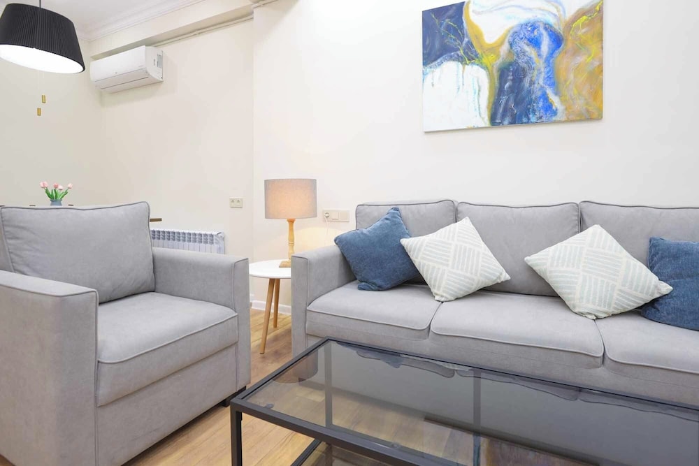 Stay Inn on Yekmalyan St