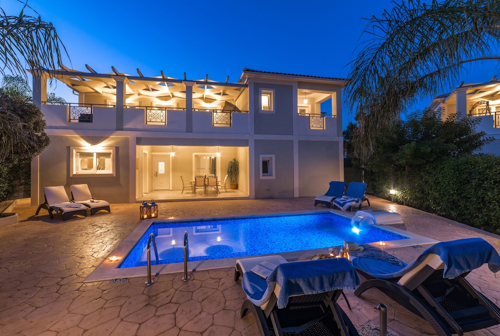 Mamfredas Luxury Resort