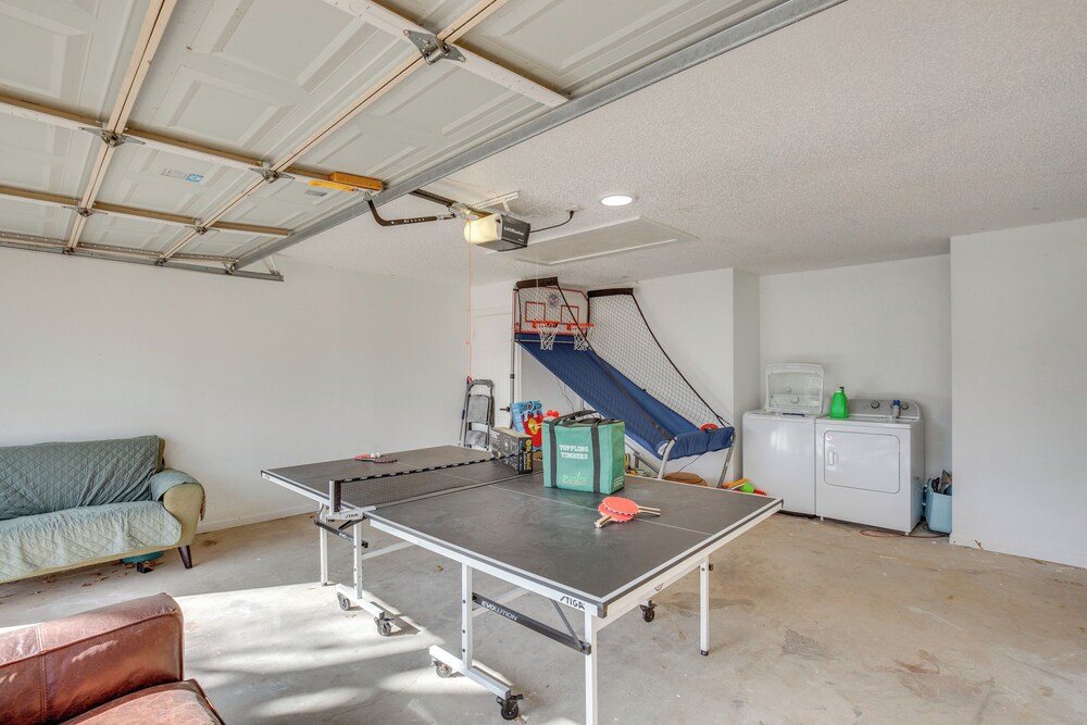 Dock & Fire Pit: Lakefront Gun Barrel City Getaway