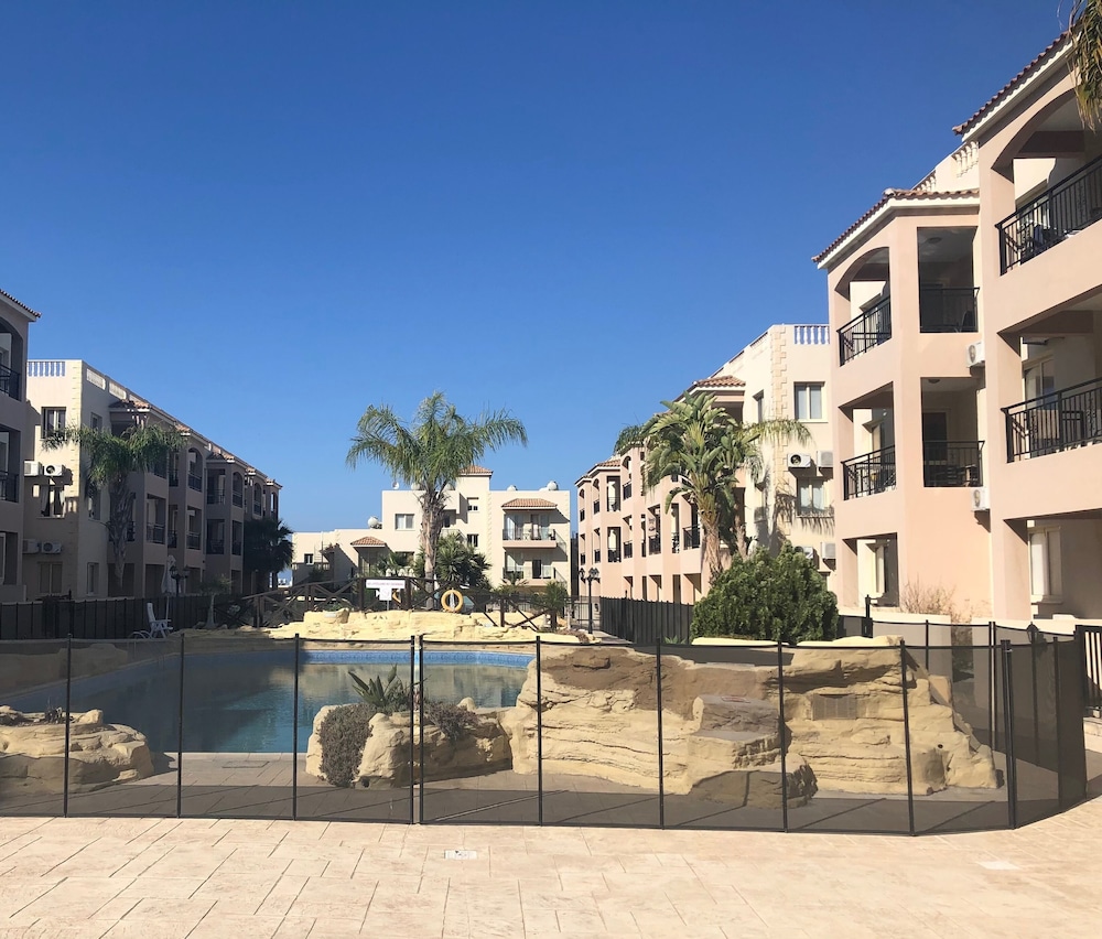 Apartment-paphos-poolside-near Amenities-discounts
