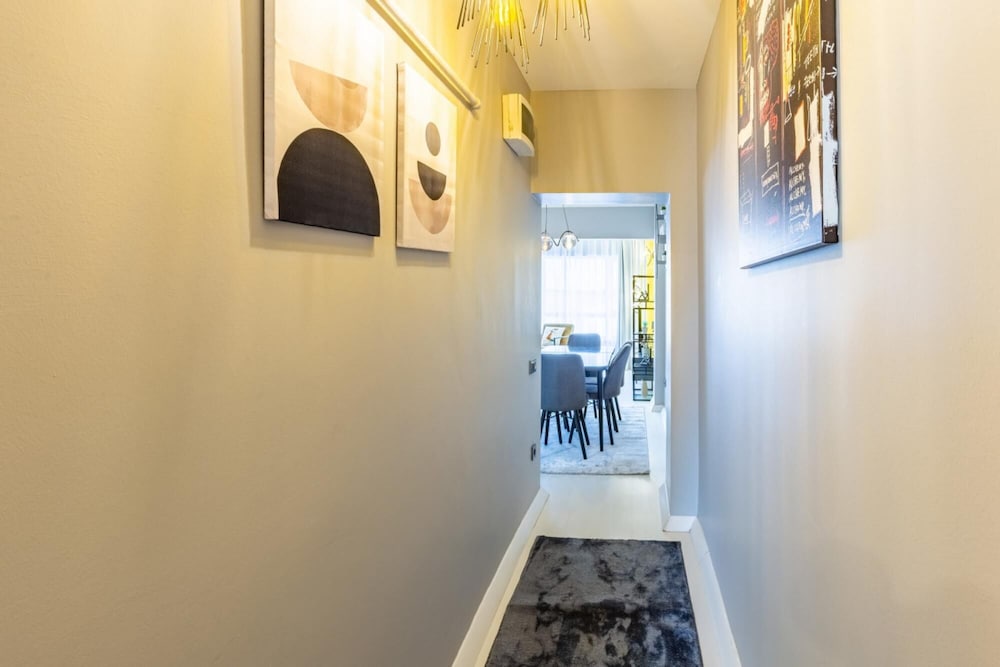 Central and Chic Flat on Rumeli Street Nisantasi