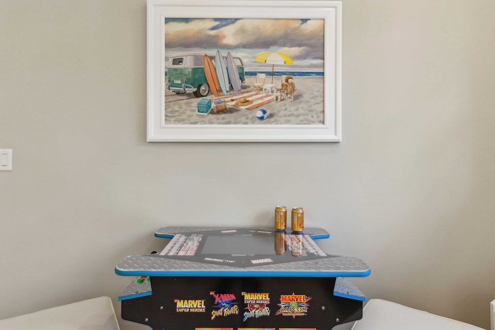Serenity at Surfside by Avantstay Pool, Porches, Fire Pit & Arcade Near Vilano Beach