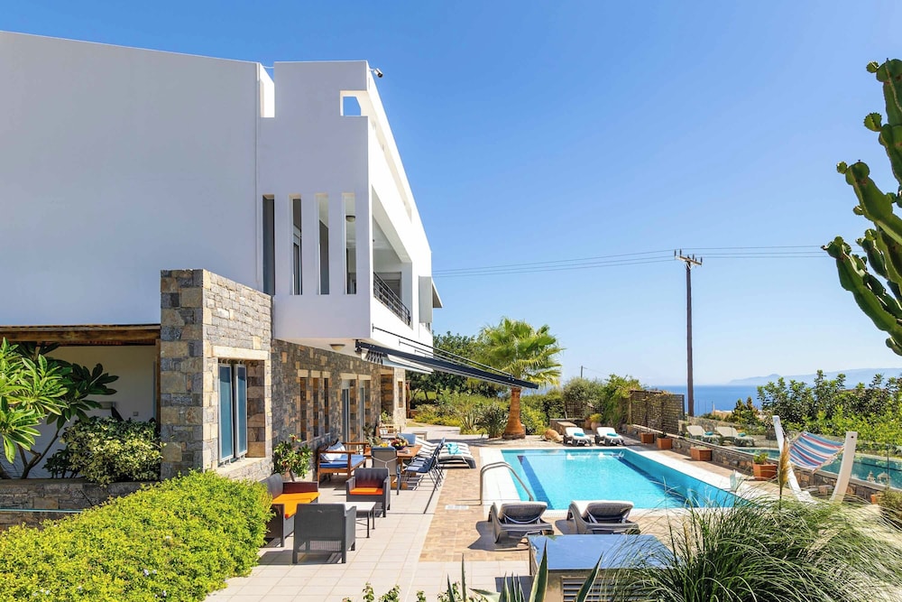 Villa Friends