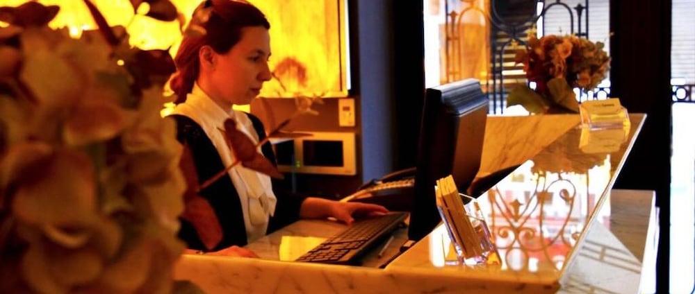 Genova Hotel - Image 8