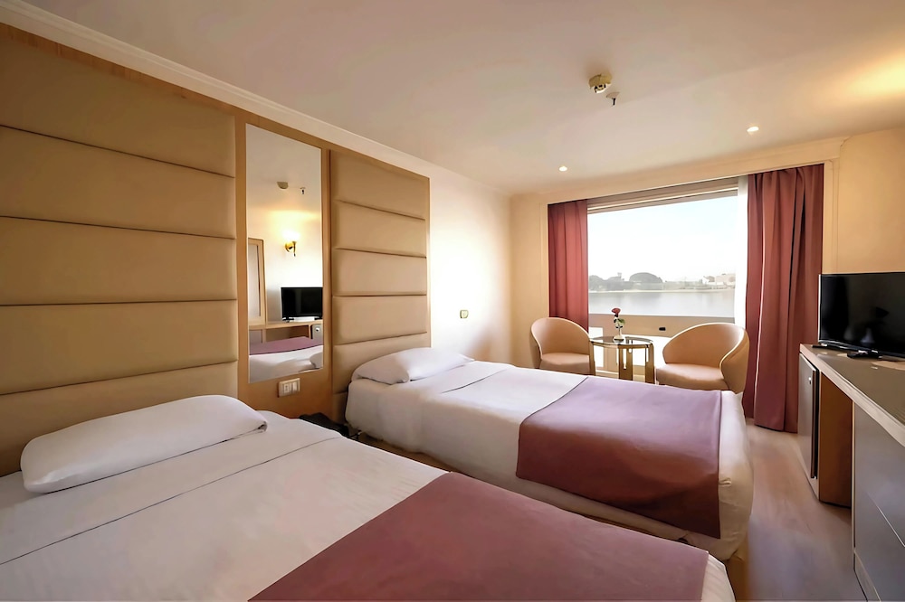 Nile Cruise Essence every Monday from Aswan 3 nights and every Thursday from Luxor 4 nights