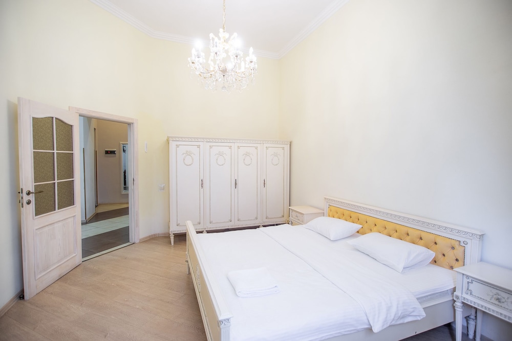 Kiev Accommodation Hotel Service