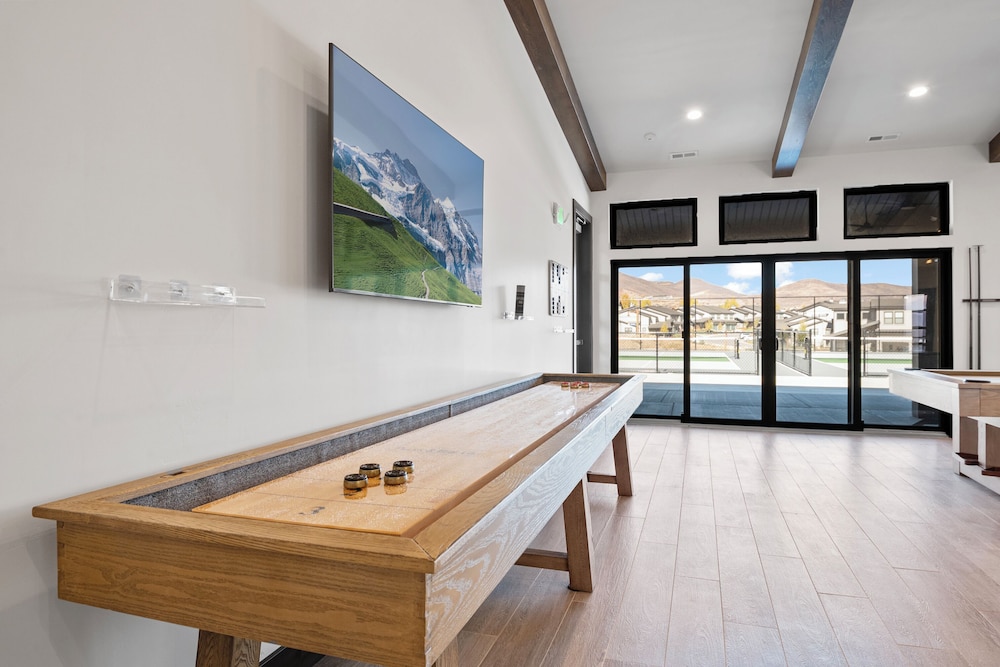 Mountain View Magic - Mayflower Lakeside