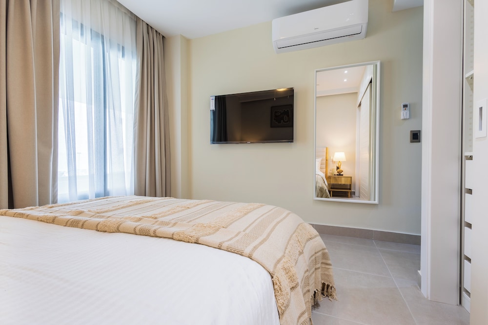 2BR Gardenia Retreat - Picuzzi & Pool