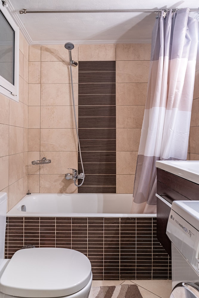 Melina's Central Flat, 5min To The Beach