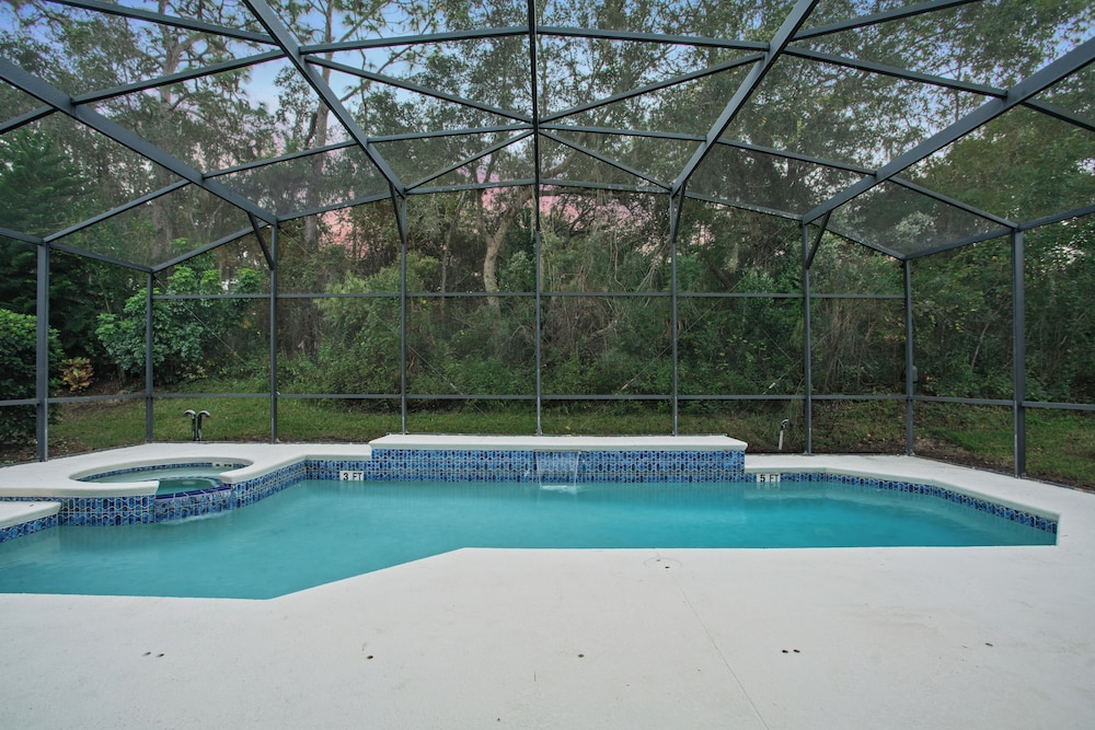 Dazzling 7BR Villa with Pool & Game Room