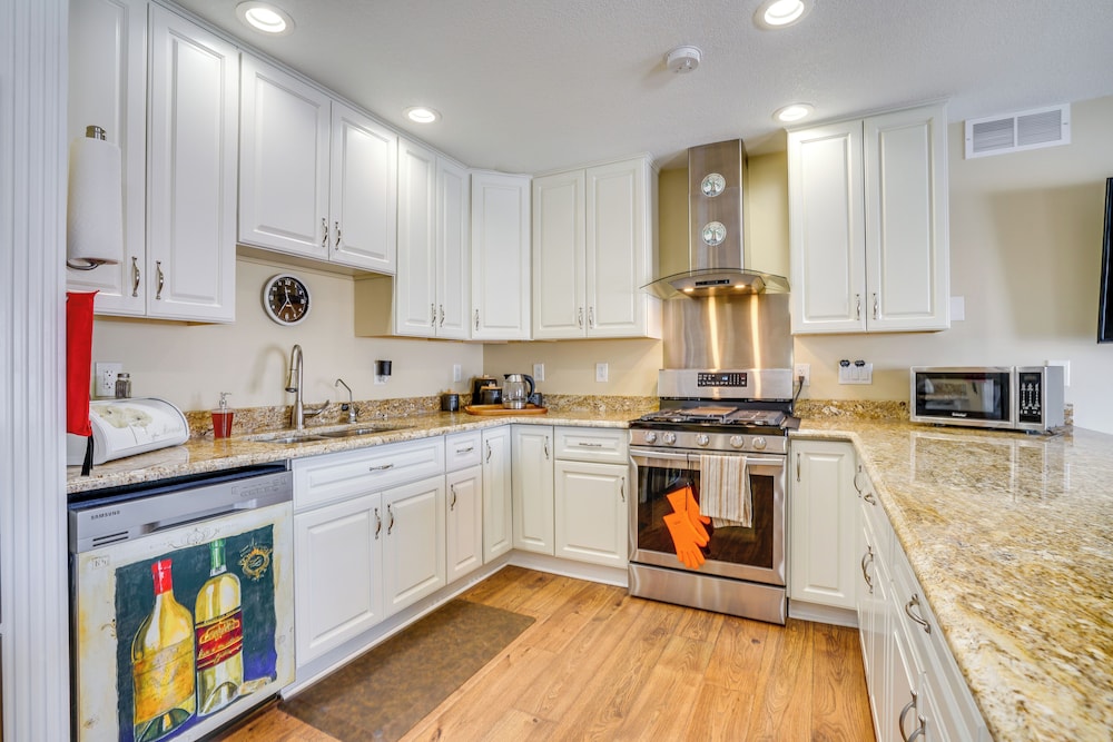 10-acre Plot: Peaceful Getaway in Webster!