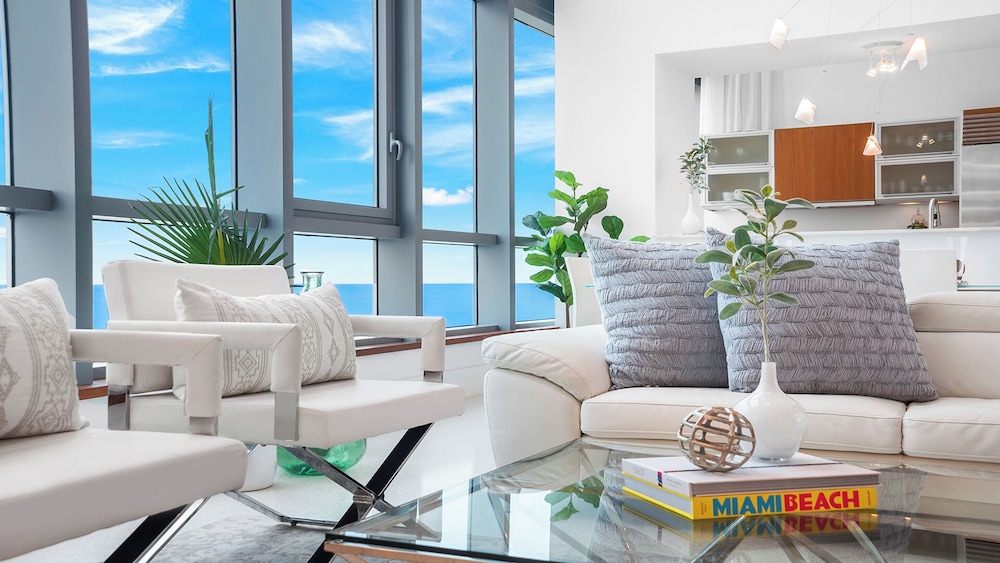 Luxury Vacation Rentals at The Setai by LRMB