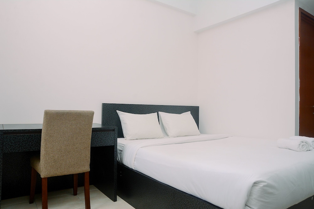 Good Homey and Simply Studio Margonda Residence 3 Apartment view 4