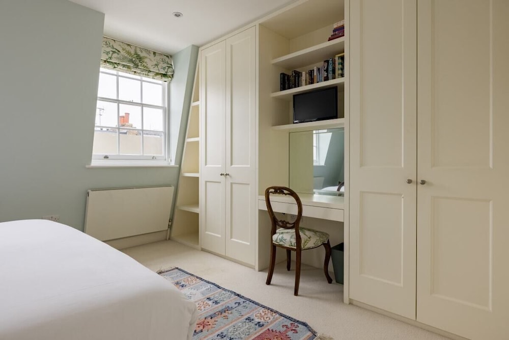 The Chelsea Abode - 4bdr Home With Terrace