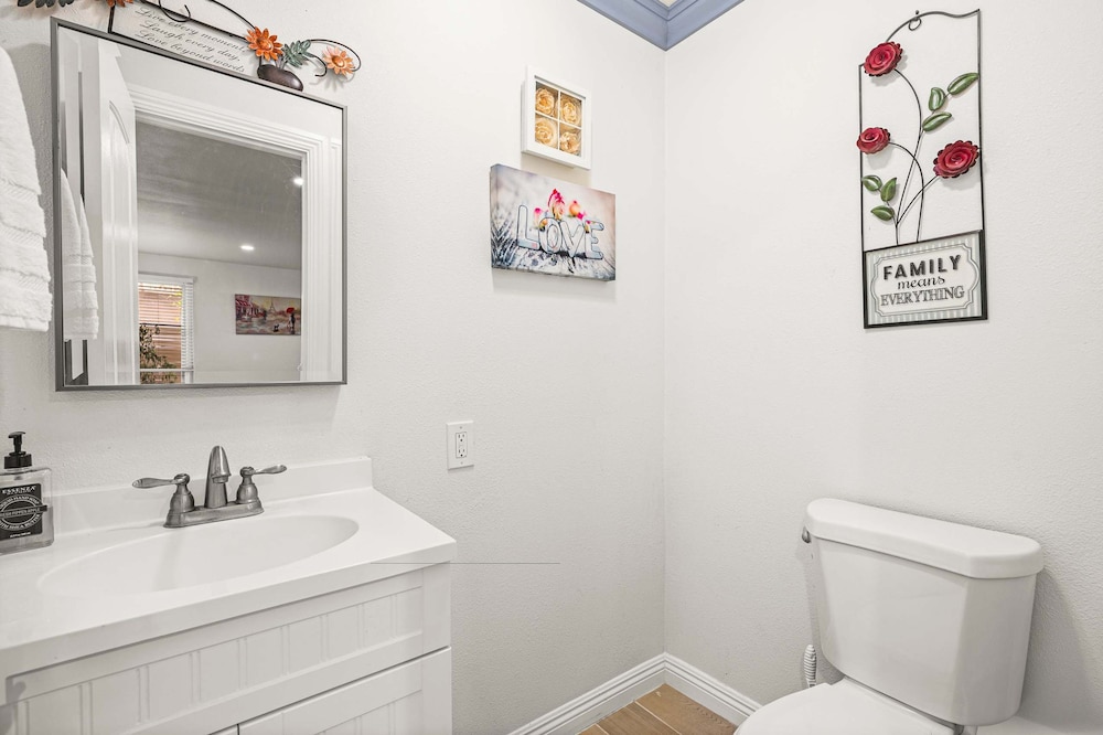 Comfortable Pasadena Retreat With Good Location