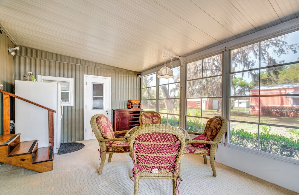 Day Trip to Disney: Lush Home w/ Outdoor Spaces!