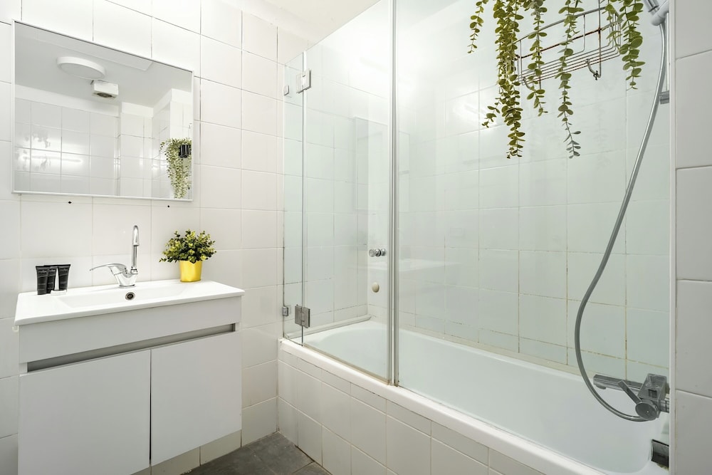 Allenby Urban Living Apartments by Sea N Rent