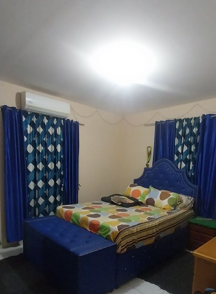Charming Piarco Home With Garden View