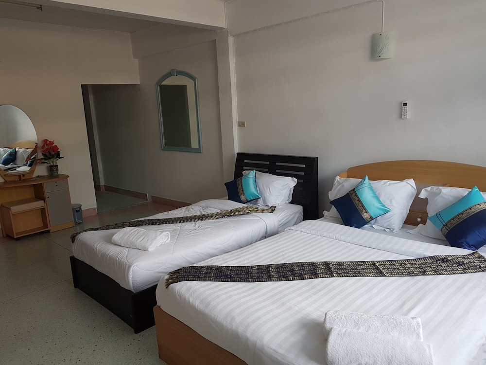 Chaam Guesthouse