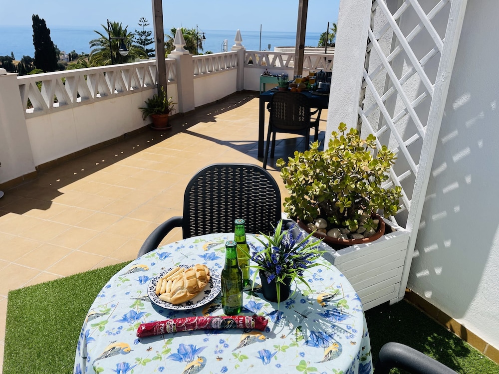 Casa Blanca con Vistas al mar by At Home Costa del