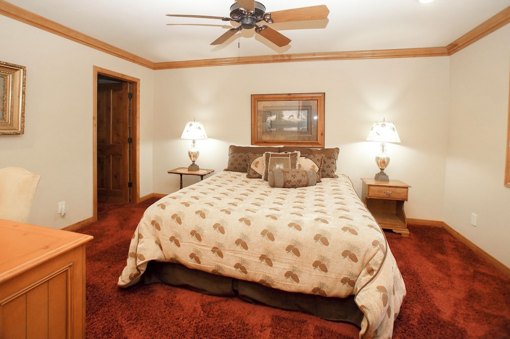 Luxury View Lodge