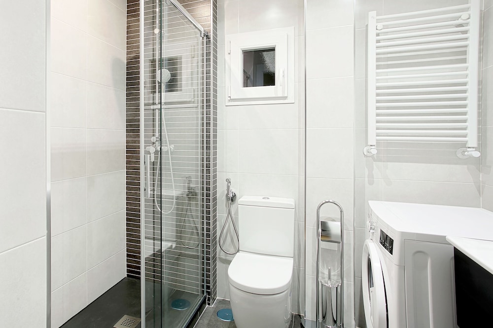 Bright 2 Bd Apart in Front of Retiro Park. Retiro II view 3
