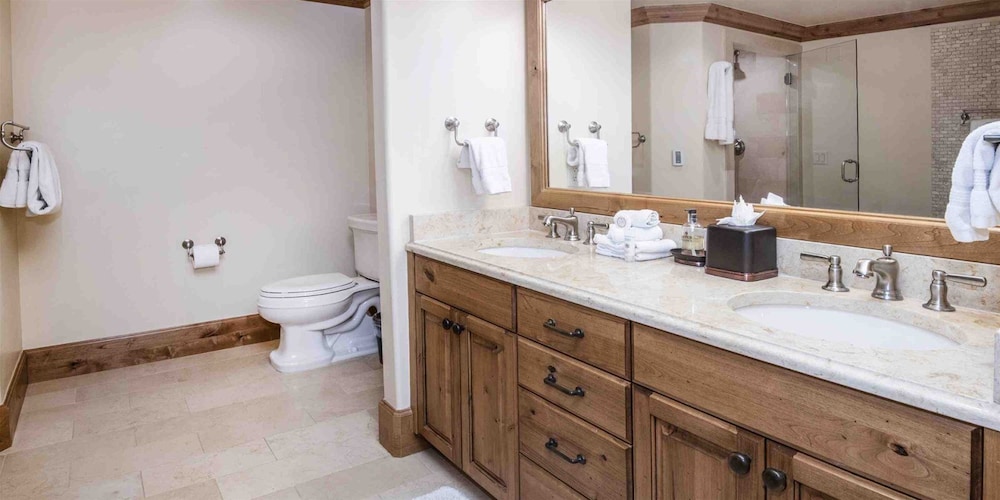 Luxury 4 Bedroom Condo in Vail Village - Mountain View Residences
