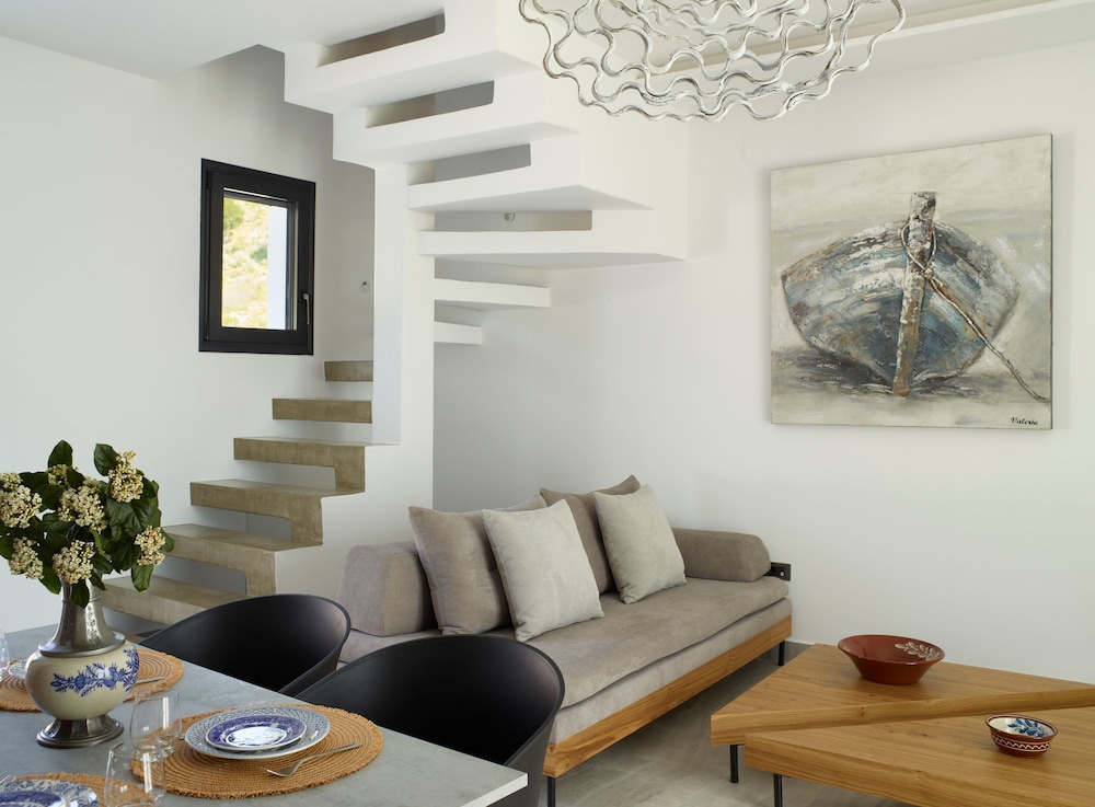 Sereno Natu Villas in Skyros