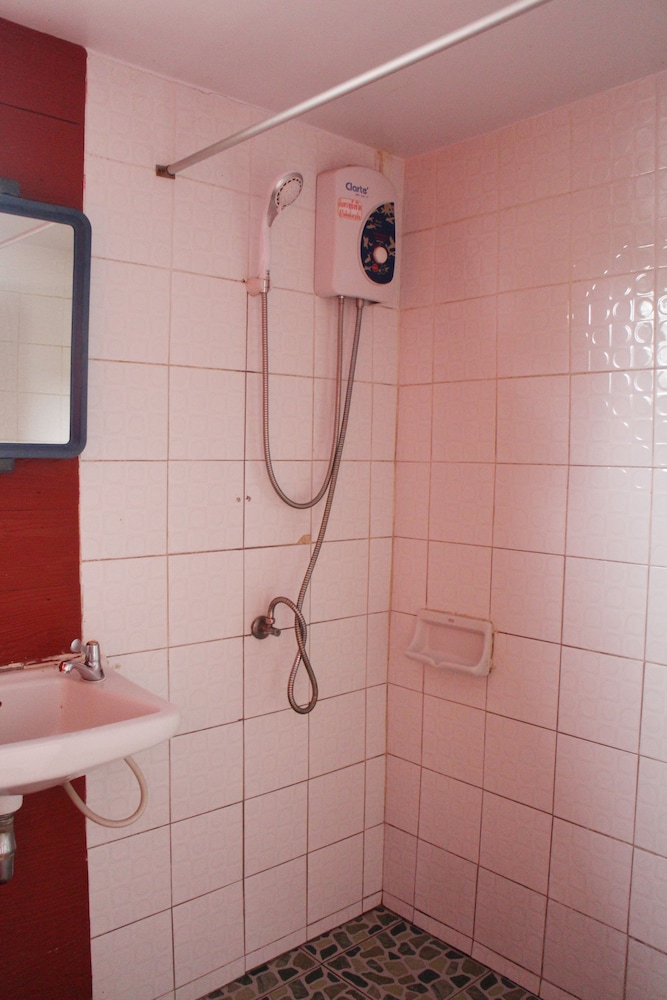 Baan Bua Homestay - Hostel