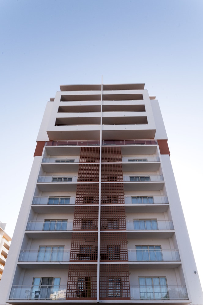 Hotel Studio 17 Atlantichotels - Image 1